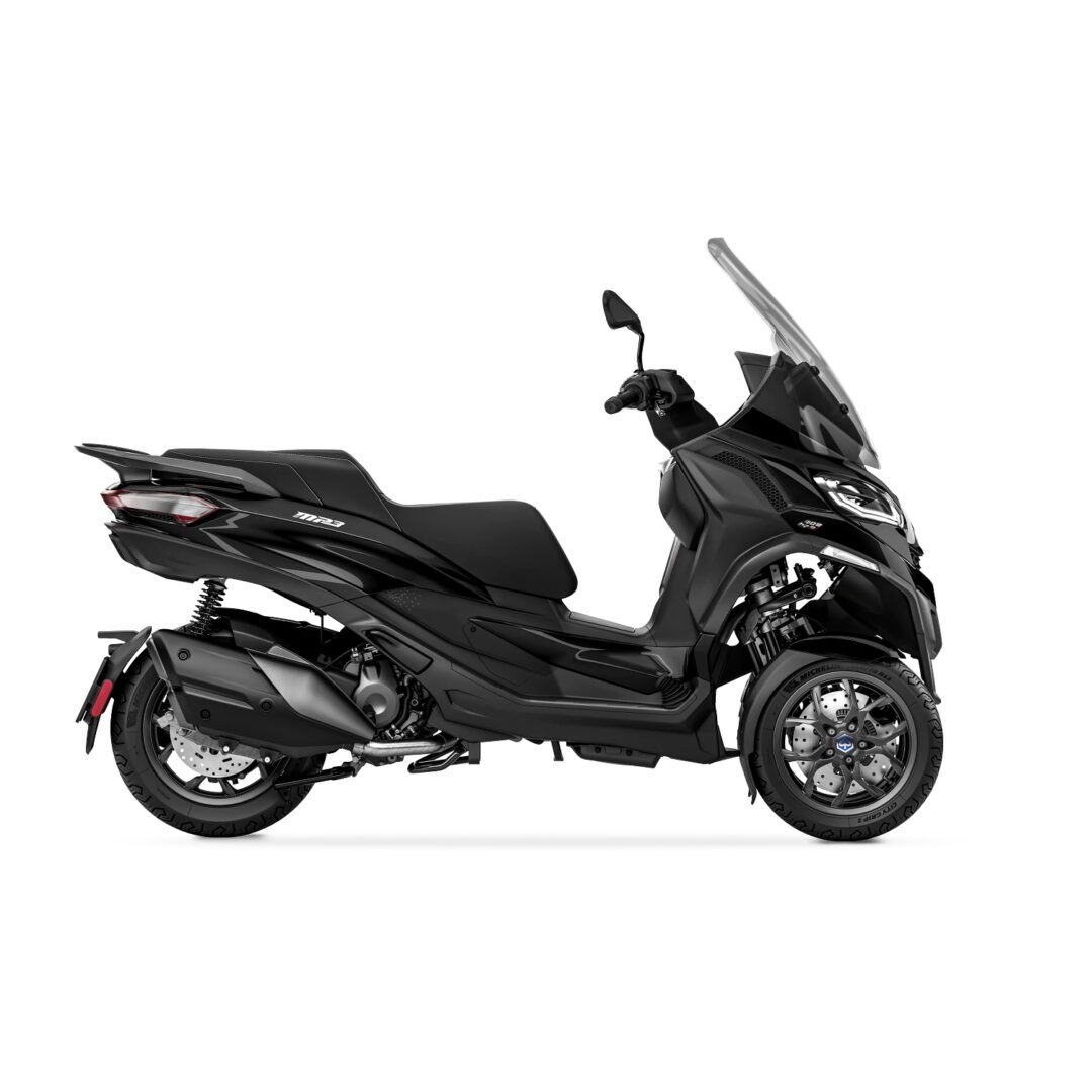 Piaggio-MP3-400-1